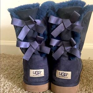 Navy blue women’s Uggs